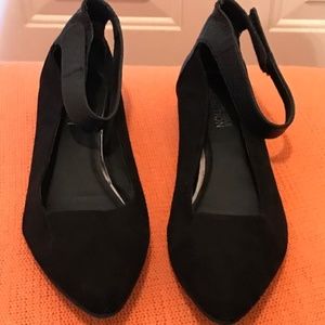 BLACK SUEDE KENNETH COLE REACTION 7.5